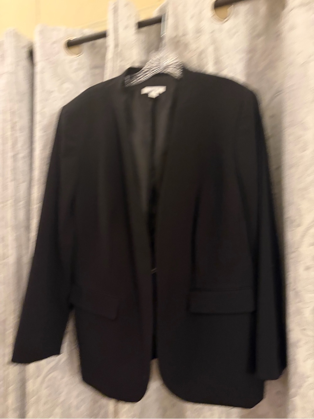 Women’s plus Bar III Black Open-Front Blazer size 2x worn twice career wear